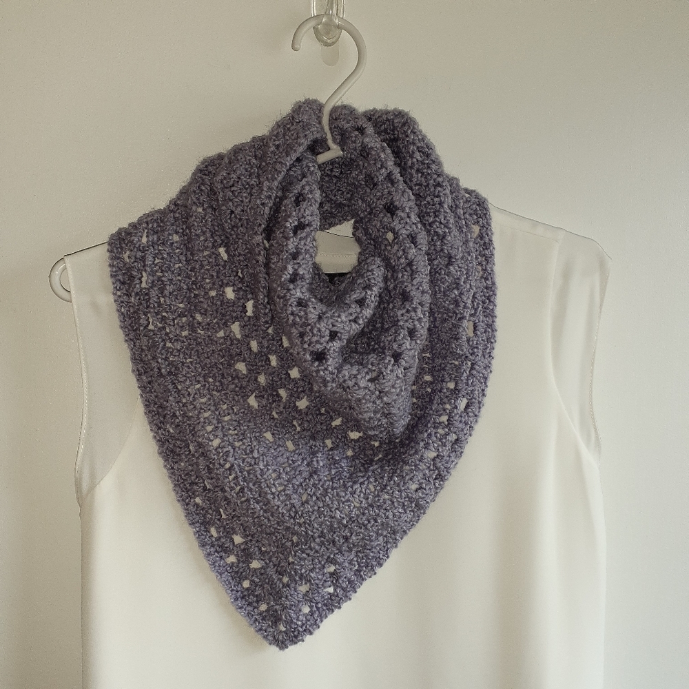 Triangle handmade scarf